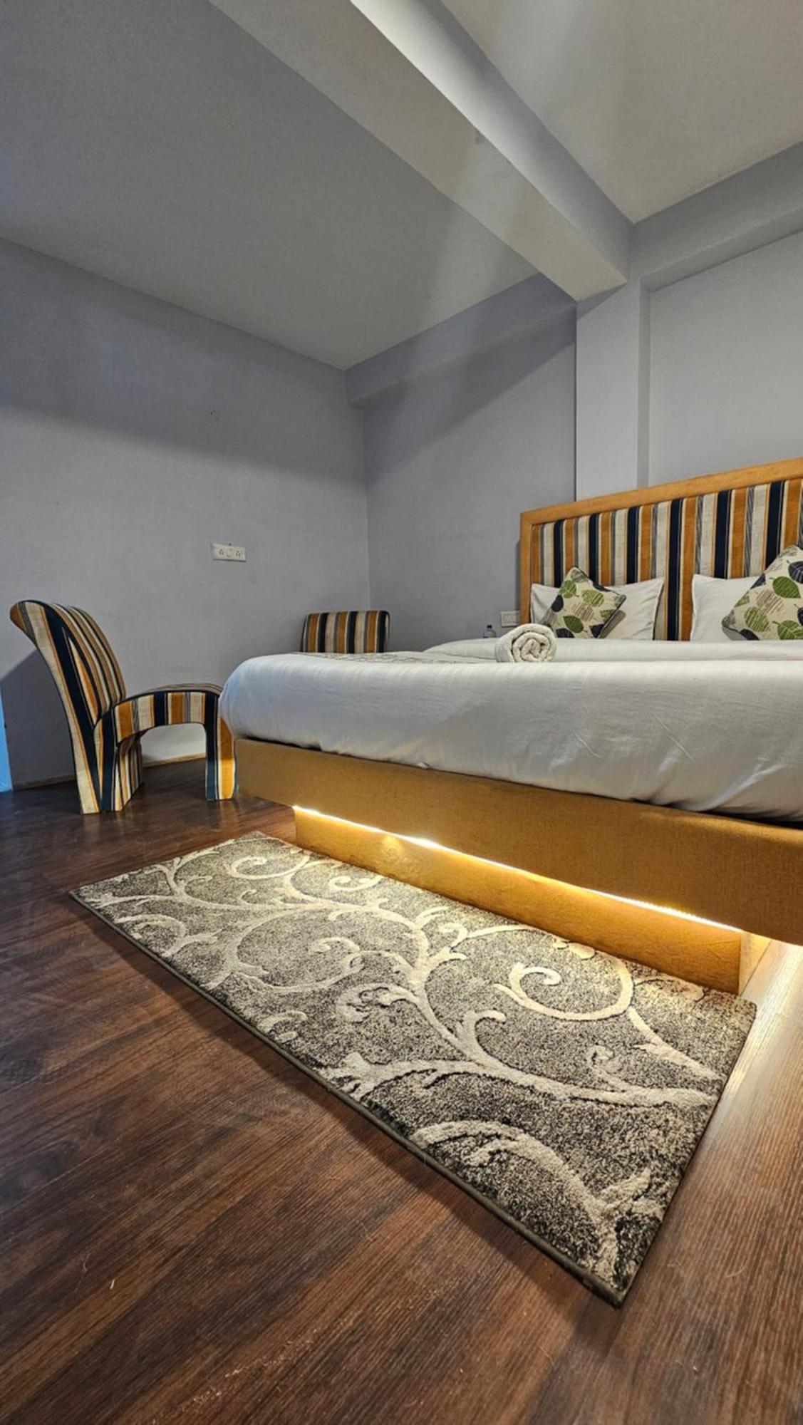 Hotel English Rose, #Personal Parking, #Petfriendly, #Garden, #Bonfire Under The Stars Manali  Exterior photo