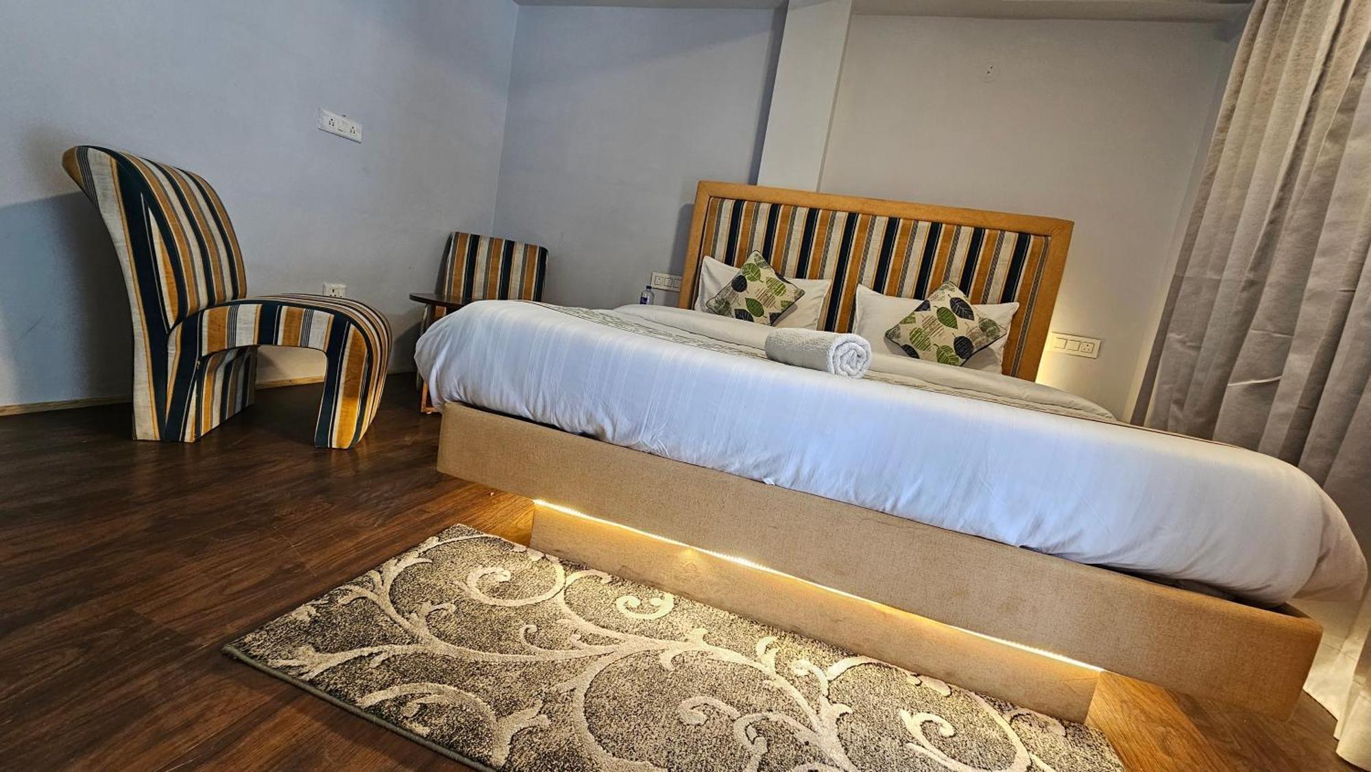 Hotel English Rose, #Personal Parking, #Petfriendly, #Garden, #Bonfire Under The Stars Manali  Exterior photo