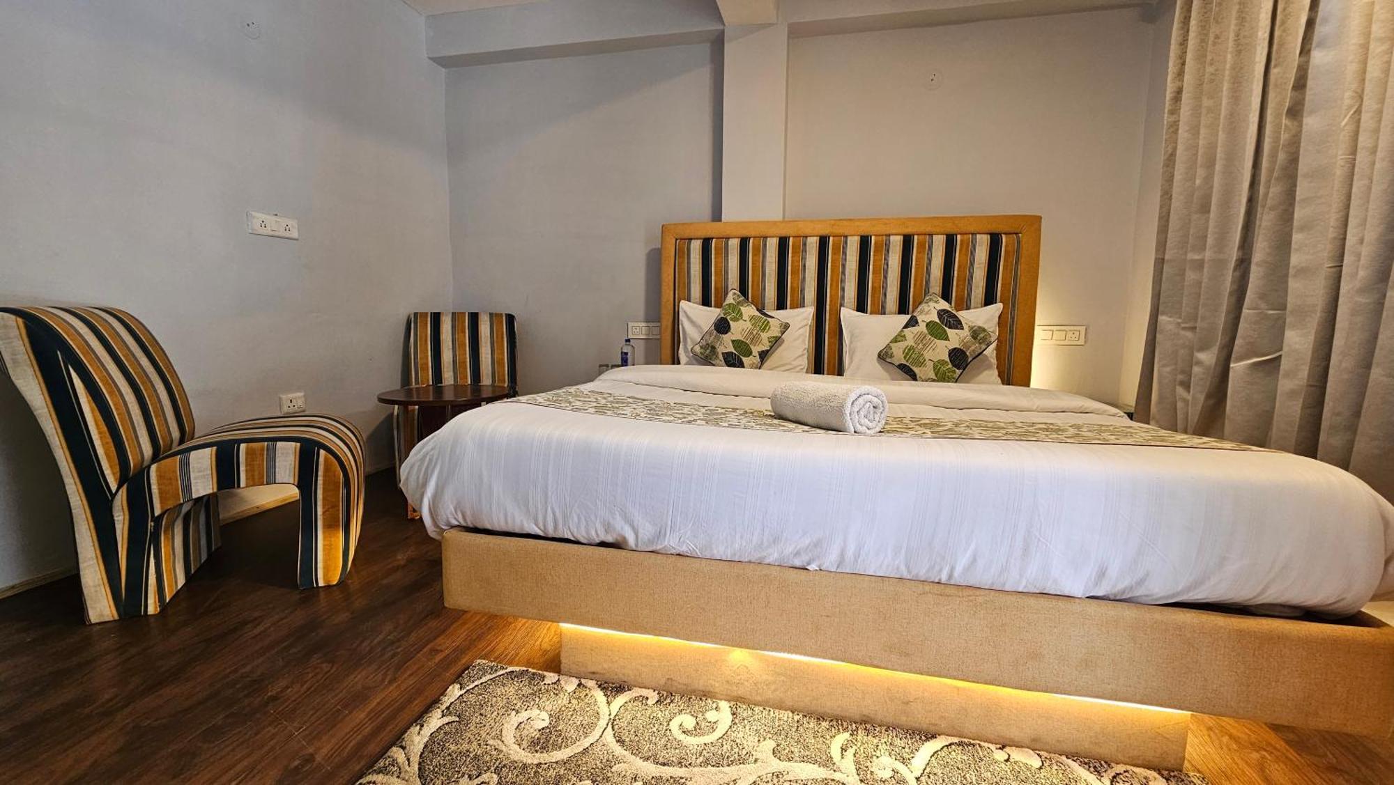 Hotel English Rose, #Personal Parking, #Petfriendly, #Garden, #Bonfire Under The Stars Manali  Exterior photo